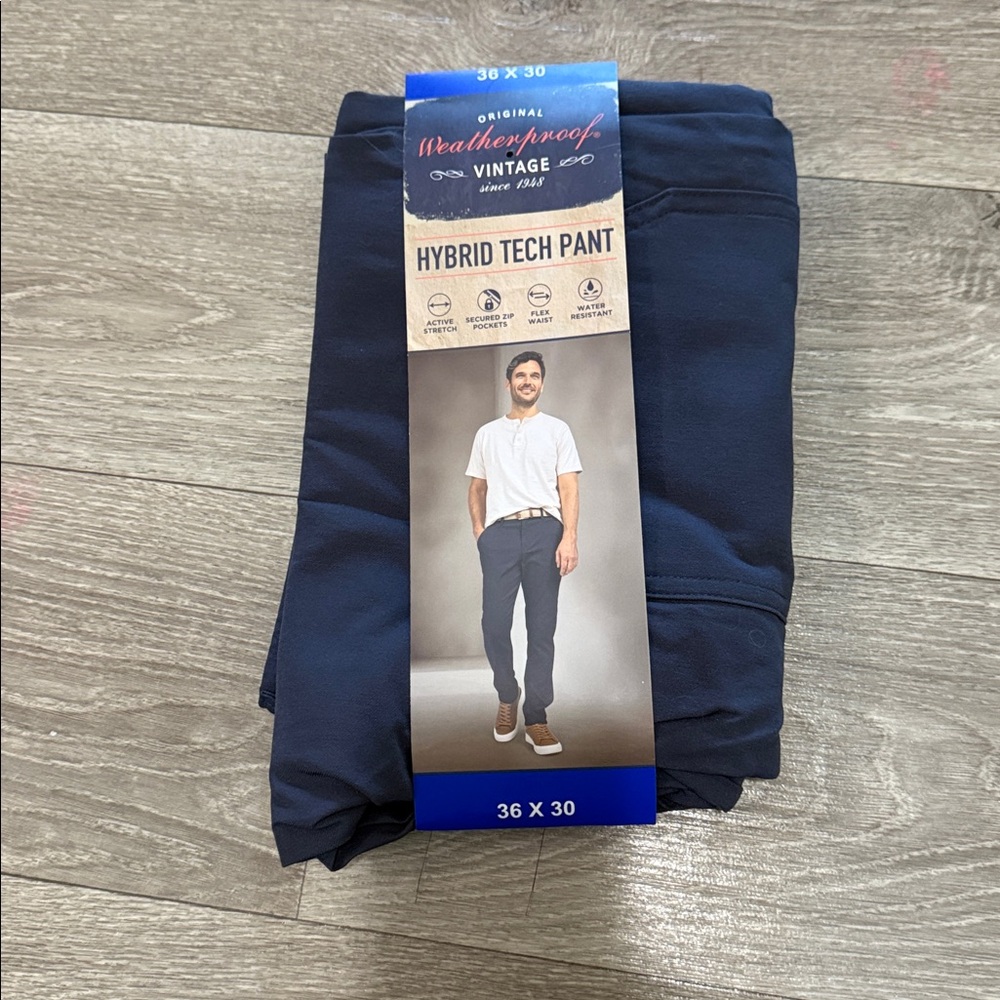 Weatherproof Hybrid Tech Pant in Dark Blue